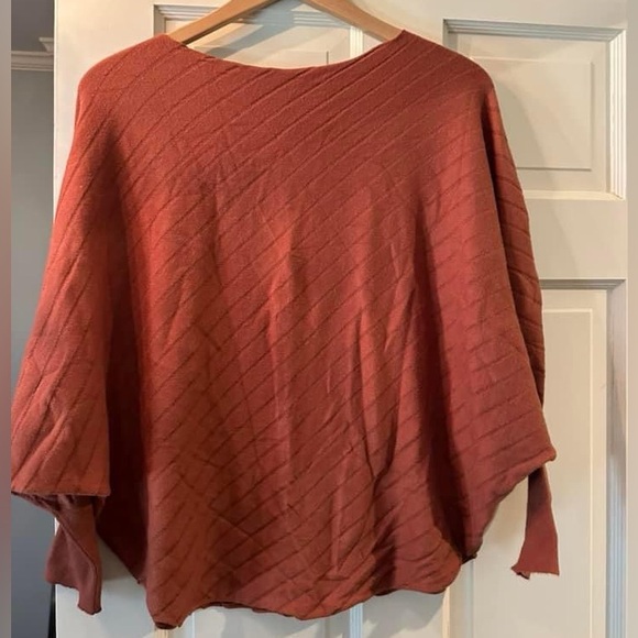Kerisma Sweater - Picture 1 of 3